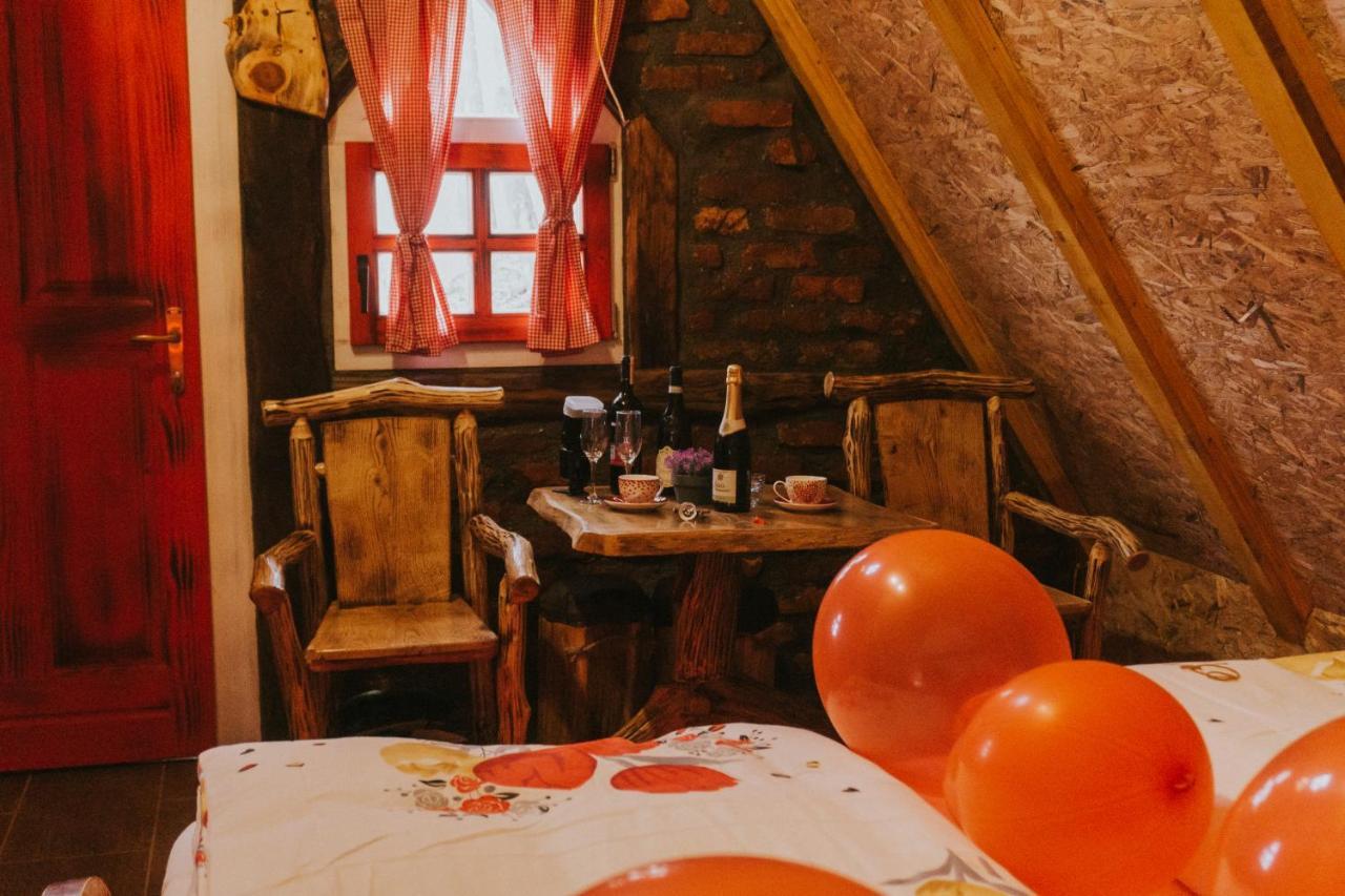 Etno Village Dolina Srece Vitez Ngoại thất bức ảnh