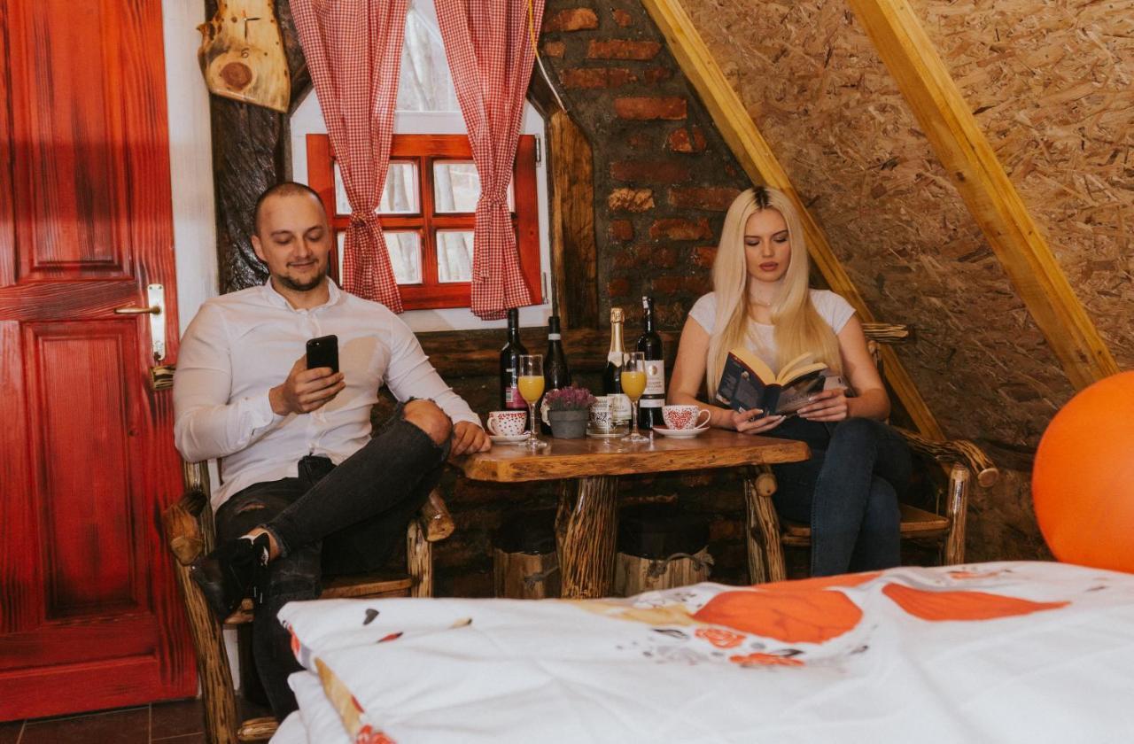 Etno Village Dolina Srece Vitez Ngoại thất bức ảnh