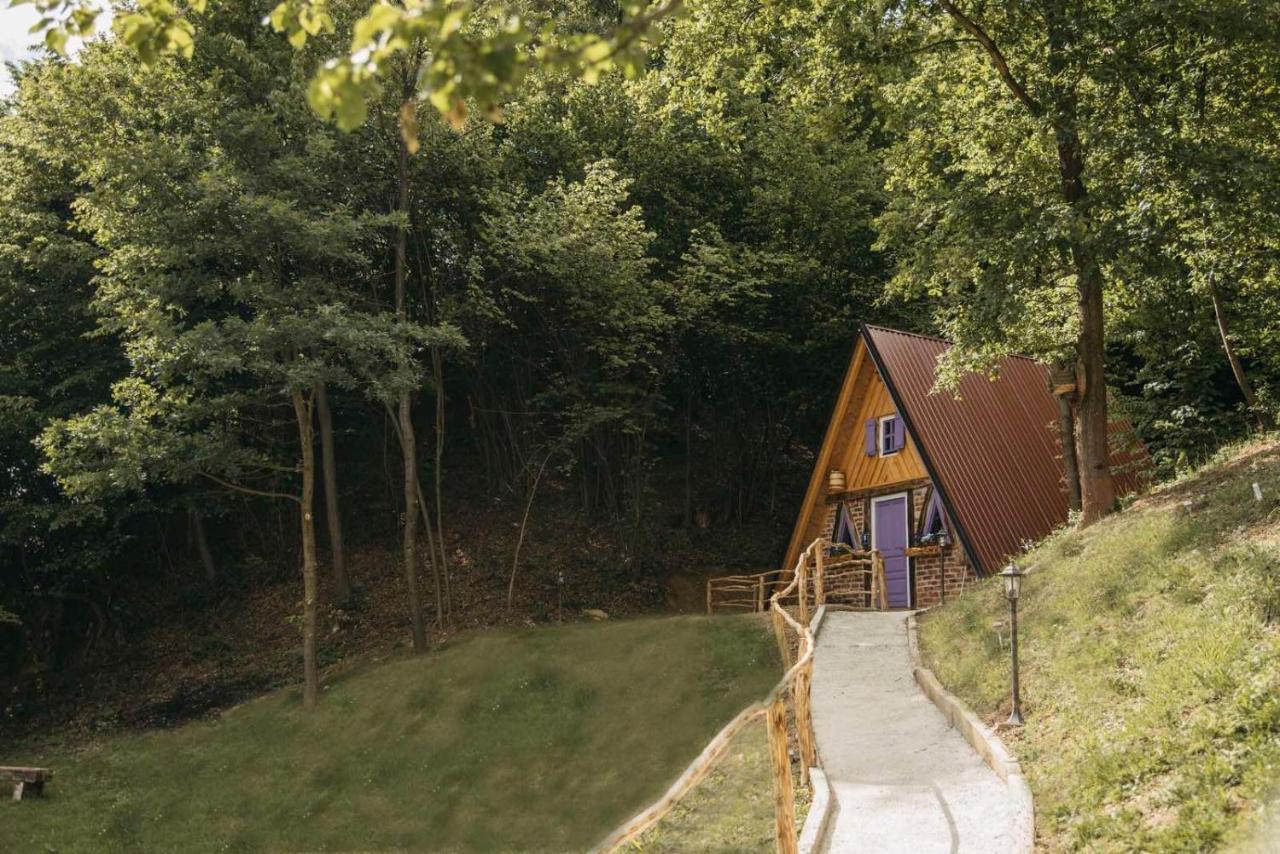 Etno Village Dolina Srece Vitez Ngoại thất bức ảnh