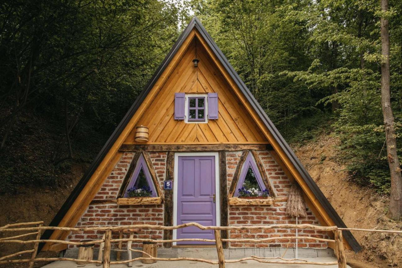 Etno Village Dolina Srece Vitez Ngoại thất bức ảnh