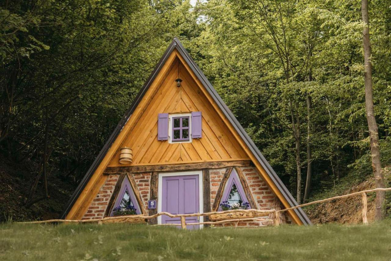 Etno Village Dolina Srece Vitez Ngoại thất bức ảnh