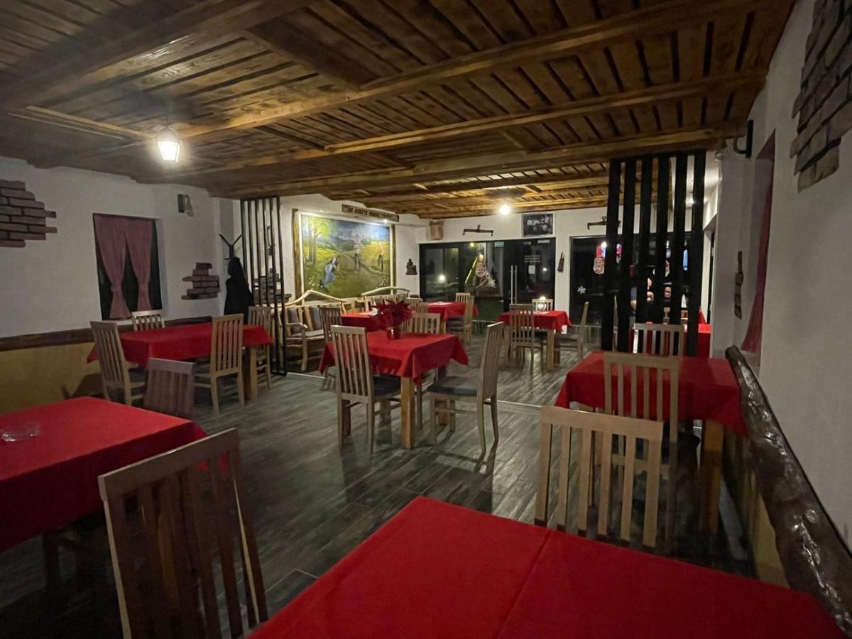 Etno Village Dolina Srece Vitez Ngoại thất bức ảnh